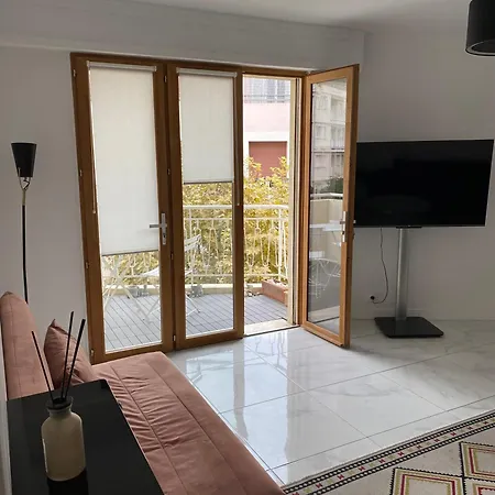 Chamant T3 Avec Terrasse Au Coeur D'antibes A 10min A Pieds De La Mer *